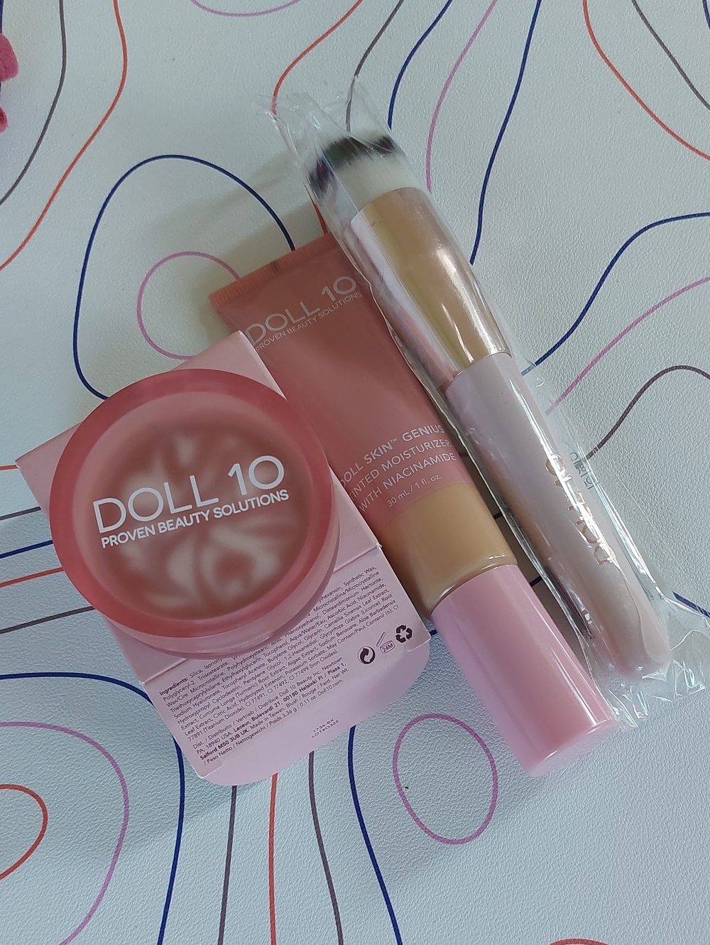 Doll 10 Beauty 3-Pc Lot Skin Genius Tinted Moisturizer Blush & Brush NEW